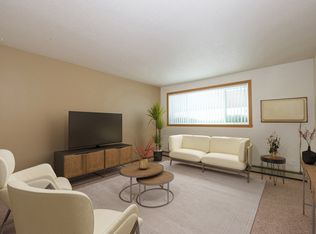 Cambridge, Fargo, ND 58103