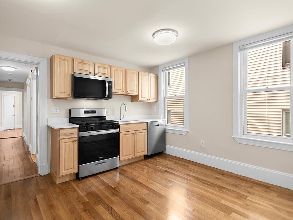 1st image of 33 Browning Ave #2
