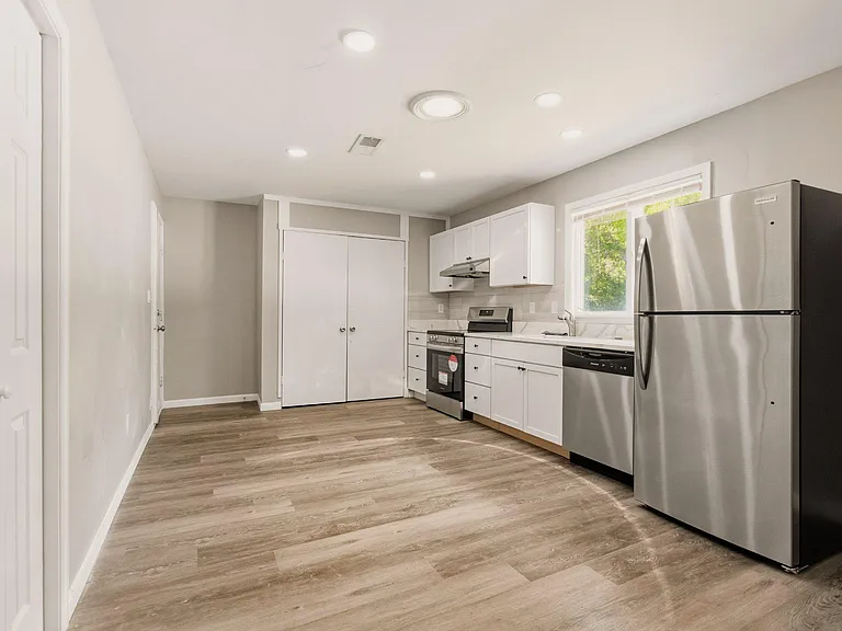 8304 Dangerfield Pl — Photo 7