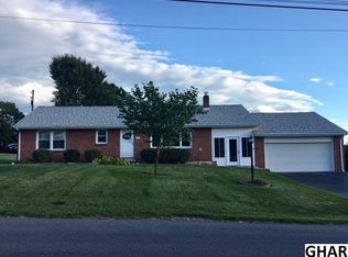 4915 Sunset Dr, Harrisburg, PA 17112