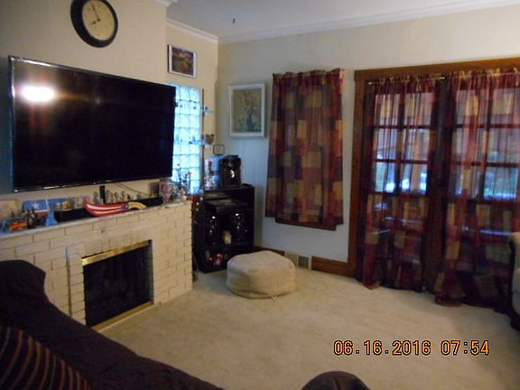 5th image of 615 N 2nd Ave