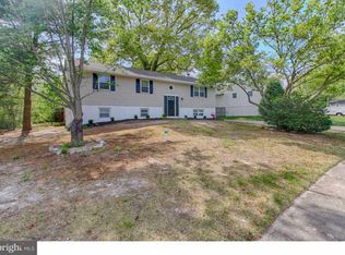 12 Kenwyck Ct, Sicklerville, NJ 08081