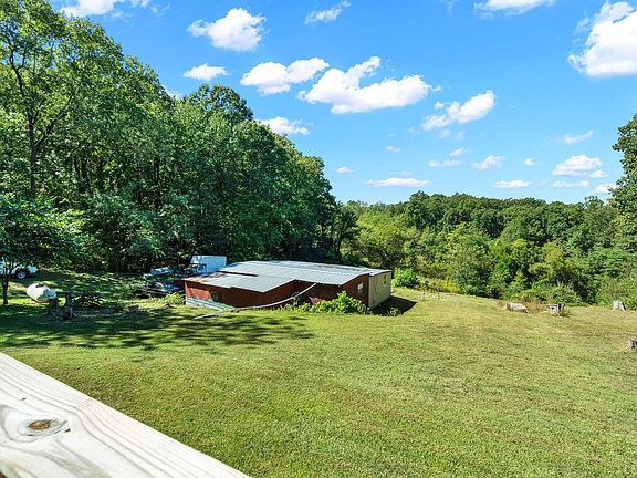 5th image of 129 Signal Mountain Dr