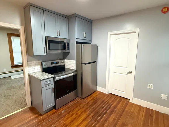 81 Prospect St #B, Stafford Springs, CT 06076