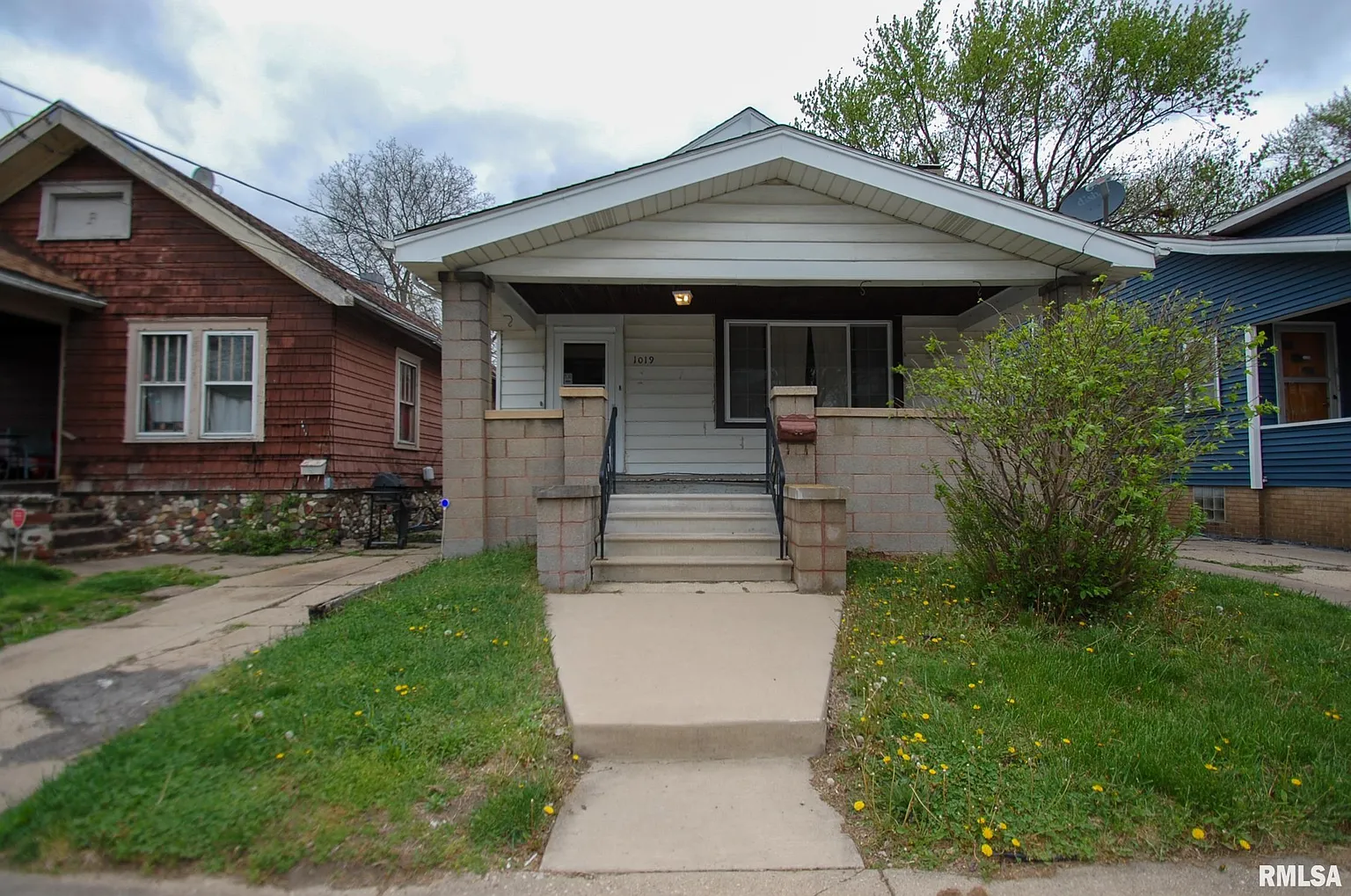 1019 E McClure Ave photo 1