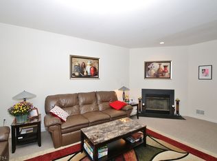 296 Pinelli Dr, Piscataway, NJ 08854