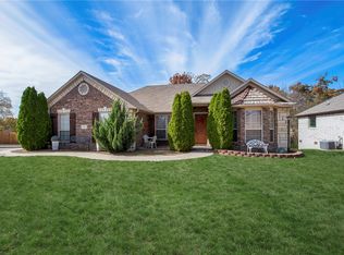 963 Piper St, Cave Springs, AR 72718