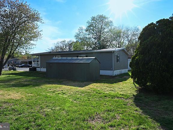 4th image of 33533 Buttercup St #55091