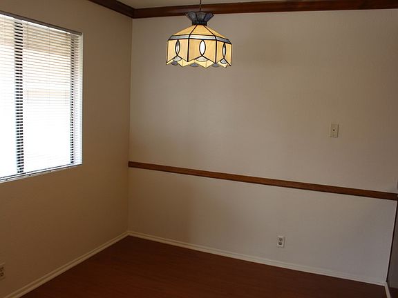 3rd image of 1673 E Kingsley Ave