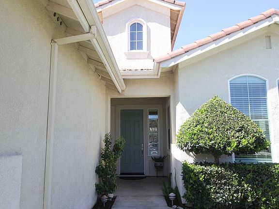 2nd image of 5631 Coloma Ct
