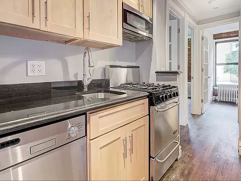 1st image of 410 E 13th St #3K