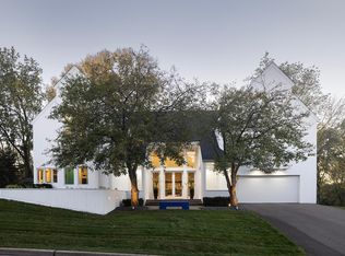 5444 Maple Ridge Ct, Minnetonka, MN 55343