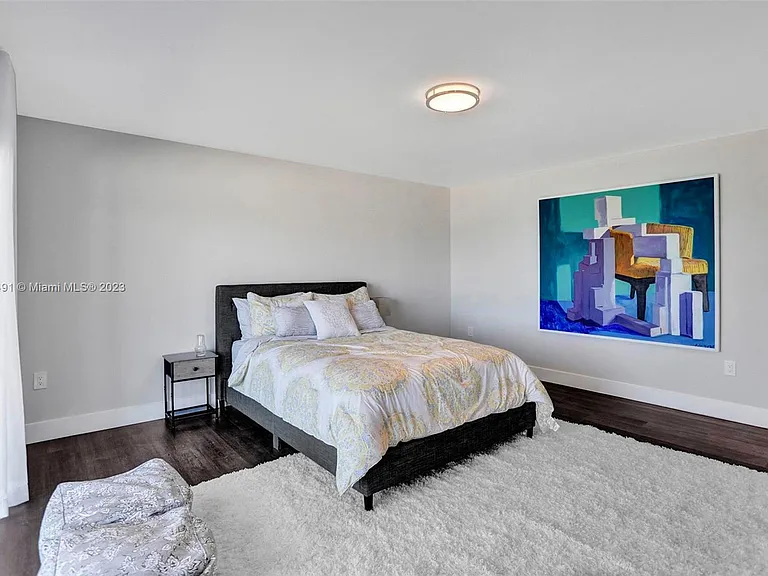 9101 N Bayshore Dr — Photo 27