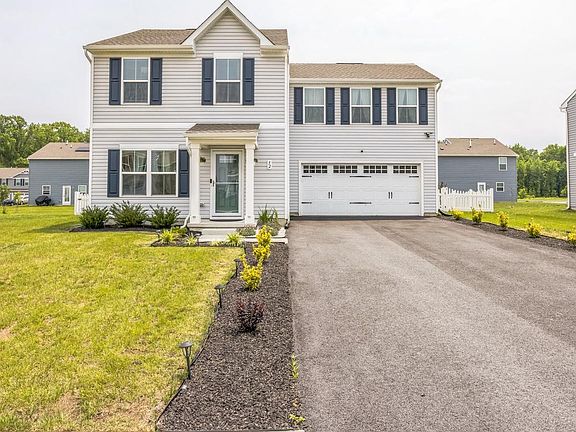 2nd image of 32 Mudstone Rd