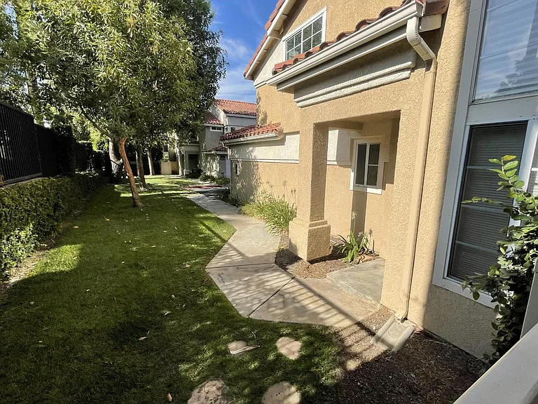 2050 Napoli Ct #104 — Photo 27