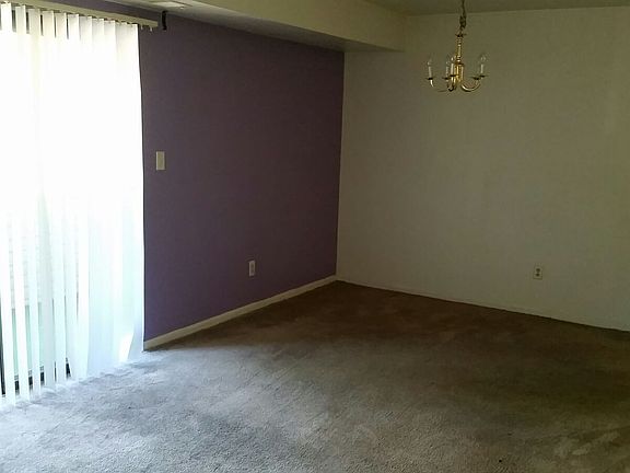 2nd image of 1124 Governor House Cir