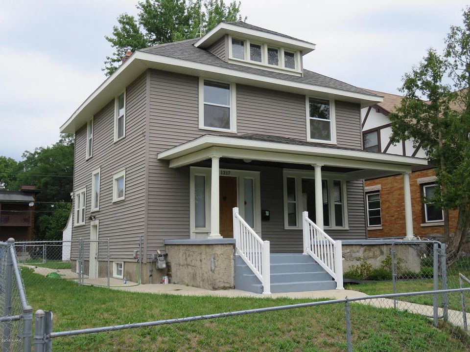 1st image of 1217 Sigsbee St SE