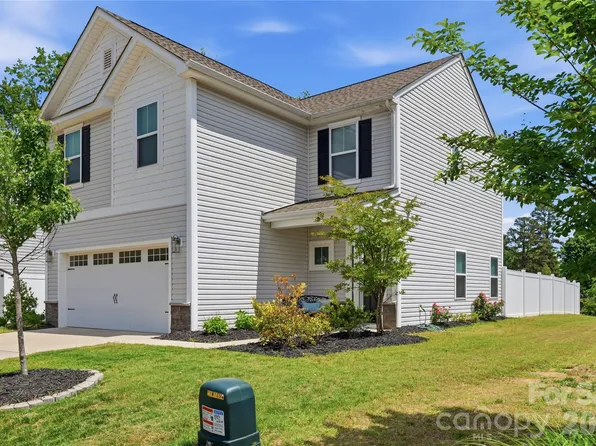 107 Mercer St, Mooresville, NC 28115