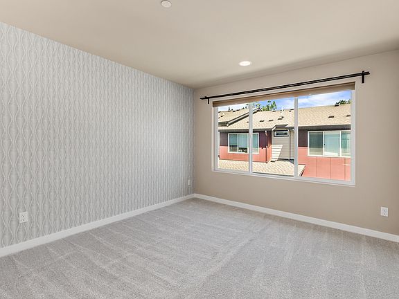 5th image of 610 237th Pl SE Unit B