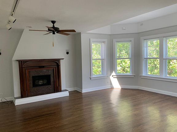 2nd image of 7410 N Claremont Ave APT 3