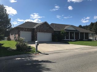 5717 N Vista Grande Dr, Otis Orchards, WA 99027