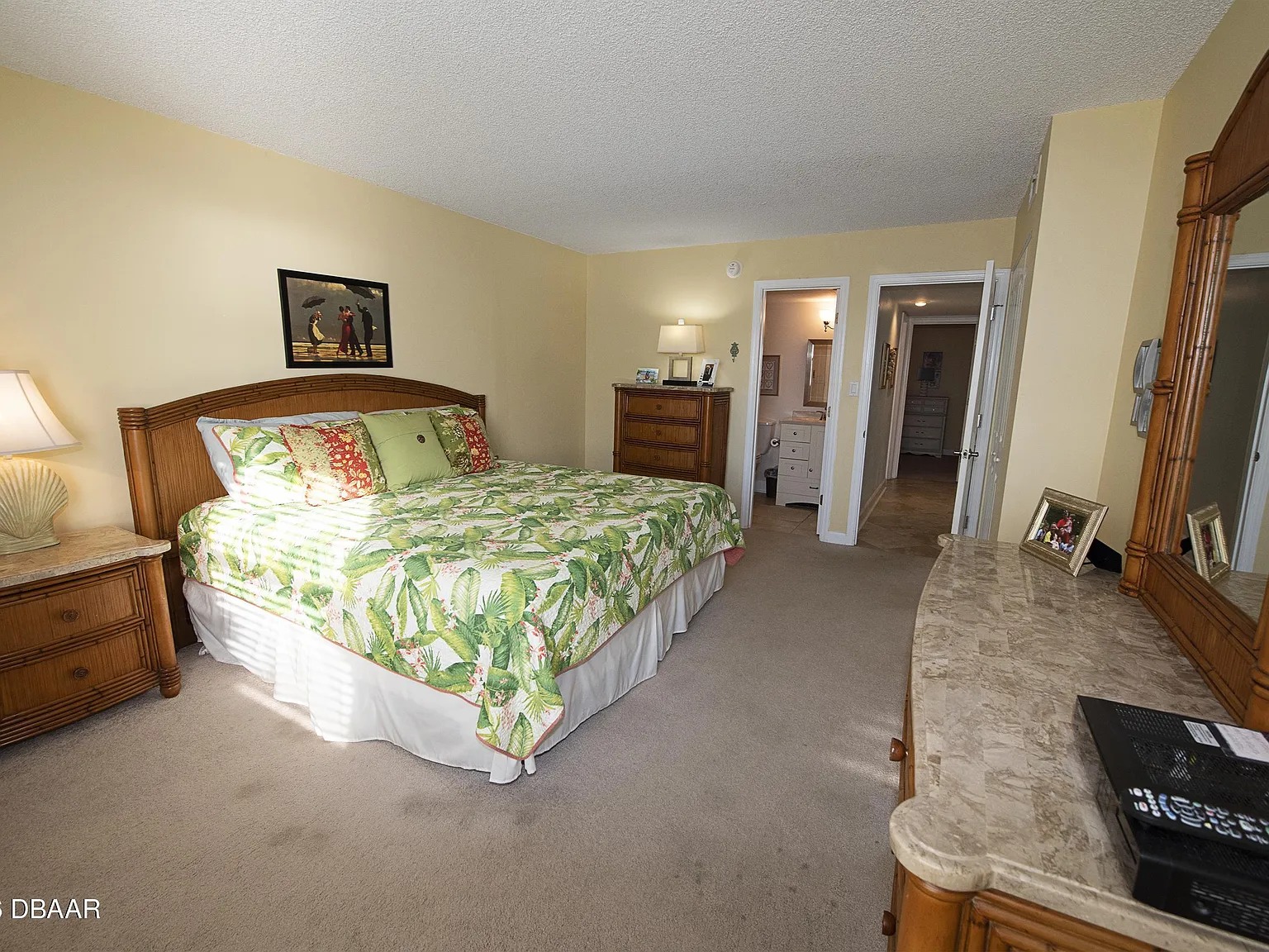 2 bed, 2.0 bath, 1080 sqft, $4,125 — Photo 2