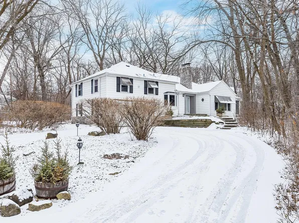 3313 Hopkins Xrds, Hopkins, MN 55305