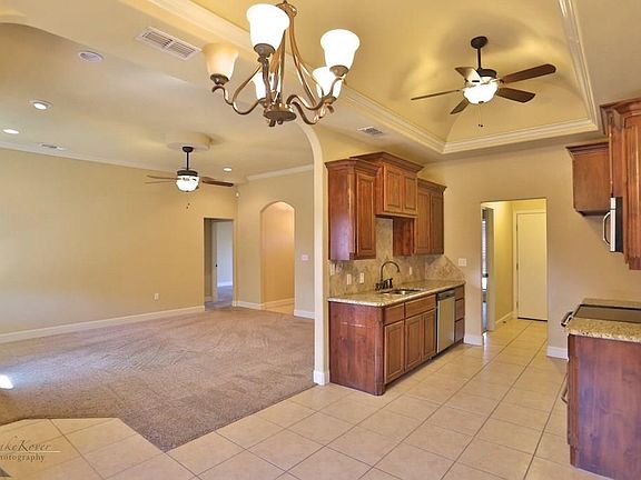 3rd image of 7801 Tuscany Dr
