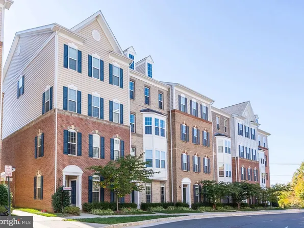 43797 Kingston Station Ter, Ashburn, VA 20148