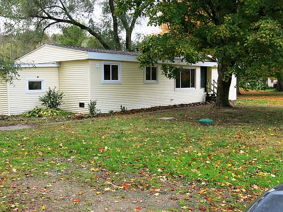 2nd image of 141 W Union City Rd