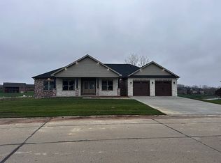 1636 Mohawk St, Jackson, MO 63755