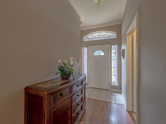 5th image of 3724 Marielene Cir