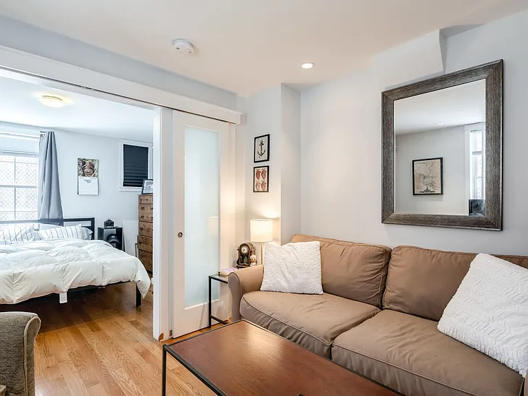 1320 Pine Street — Photo 4