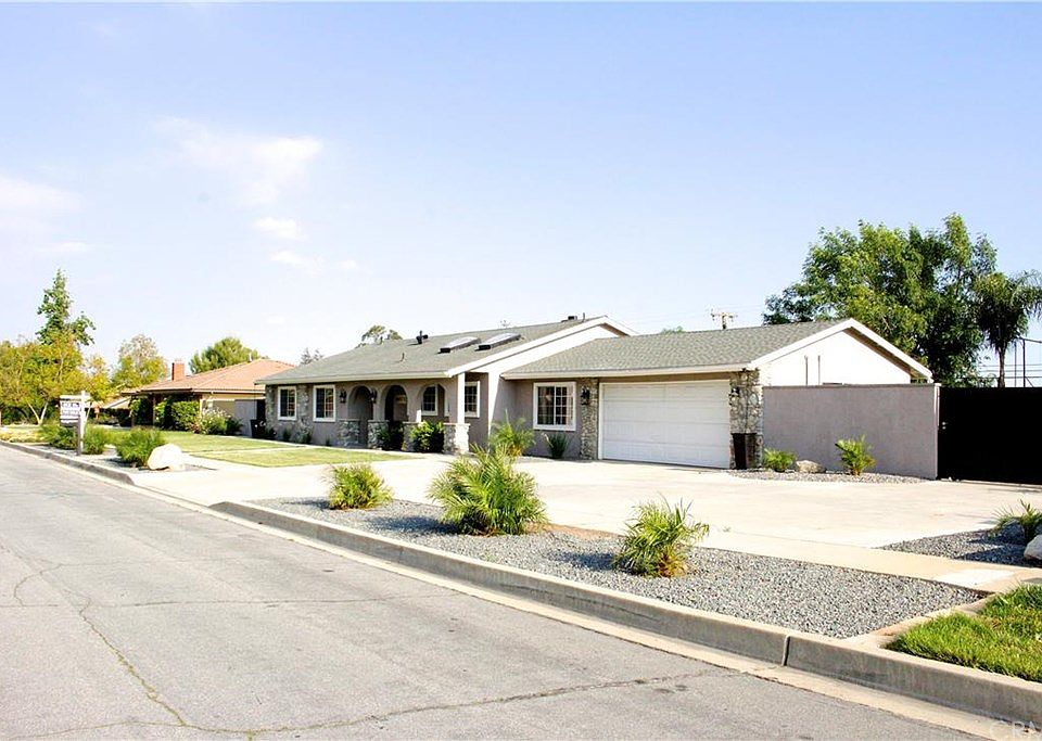 1st image of 8071 Beechwood Dr