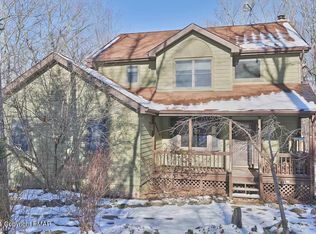221 Forest Dr, Canadensis, PA
