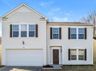 2818 Royal Fern Ln, Charlotte, NC 28215