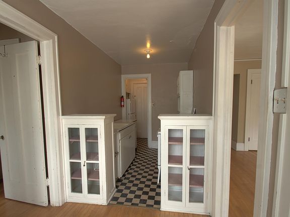 3rd image of 439 University Ave APT 38