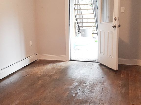 5th image of 778 Hancock St #1