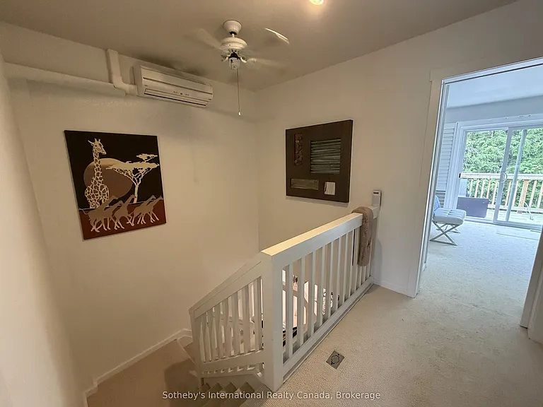 589 Oxbow Cres — Photo 12