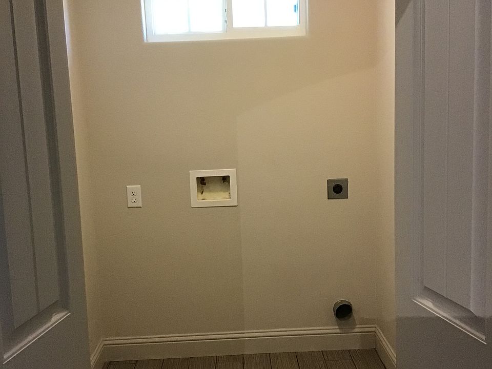 1st image of 3254 Karen St