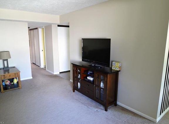 5th image of 6260 Greenwood Pkwy APT 104