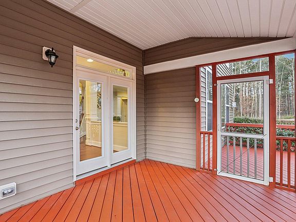 3rd image of 127 Plano Dr