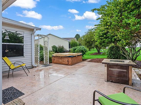 3rd image of 9671 SE 168TH MAPLESONG LANE