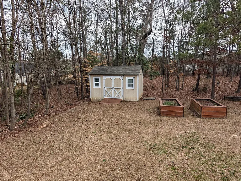 415 Malton Ct — Photo 17