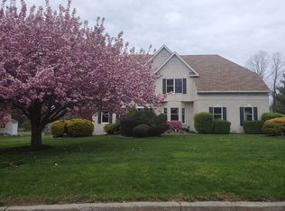 5256 Rosewood Dr, Center Valley, PA 18034