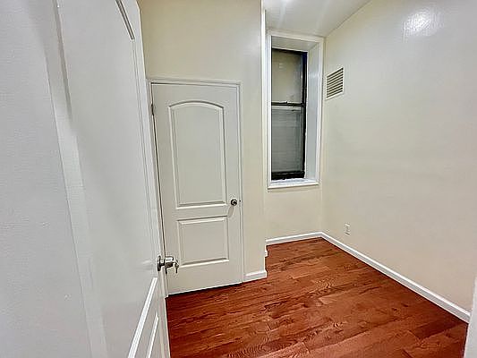 4th image of 203 E 94th St APT 1B