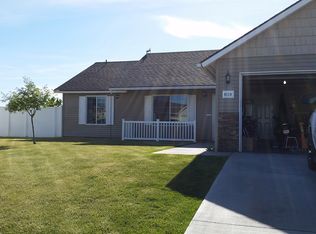 6114 Salmon Dr, Pasco, WA 99301