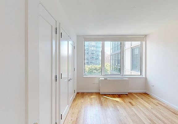 5th image of 805 Columbus Ave APT 5A