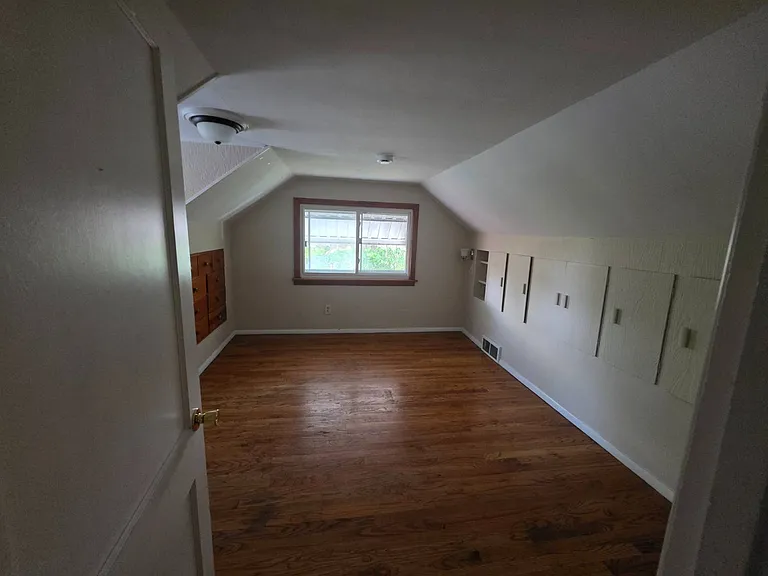 6910 Buckley Rd — Photo 5