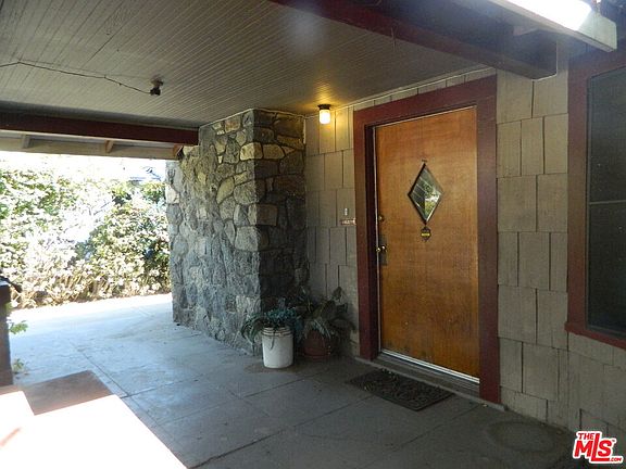 4th image of 356 E Montana St
